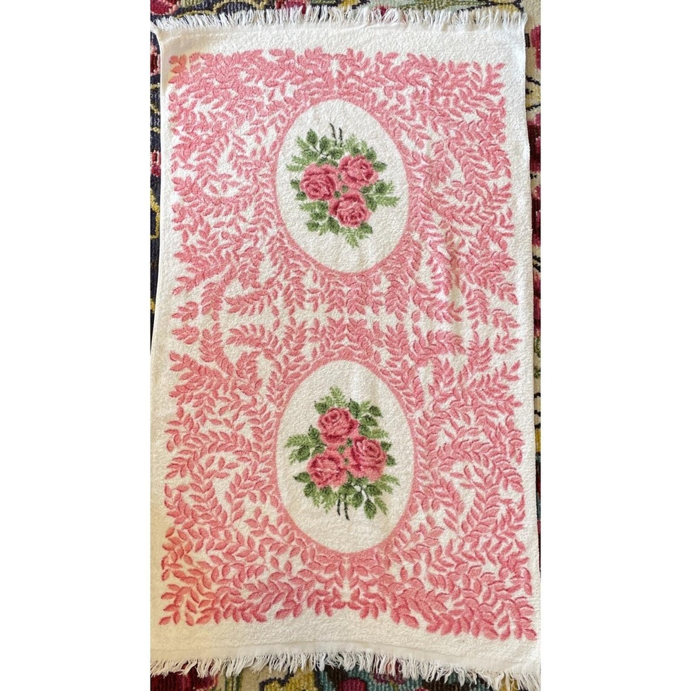 Vintage 70s Cannon Royal Family Three Roses Bath Towel Fringe Pink Retro Mod